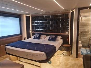 PERSHING 70