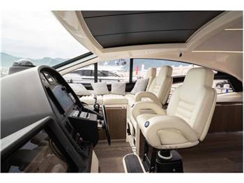 PERSHING 62