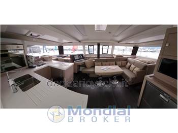 Fountaine Pajot Astréa 42