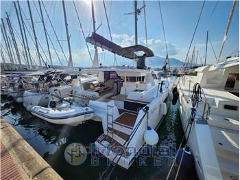Fountaine Pajot Astréa 42