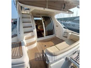 Sealine F 42/5