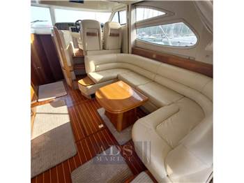 Sealine F 42/5