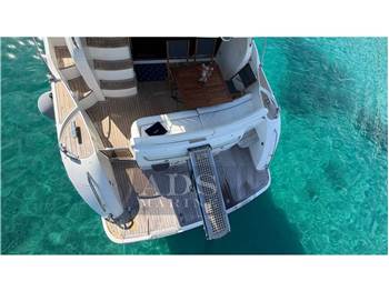 Princess Yachts 42 Fly