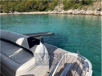 Princess Yachts 42 Fly