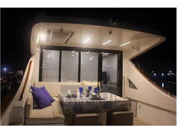 Austin Parker AP 48 SUNDECK