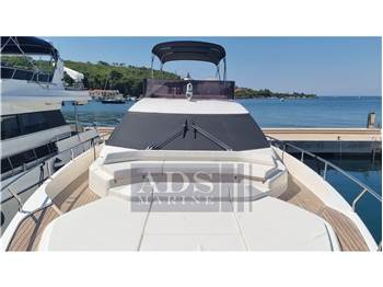 Ferretti Yachts 550