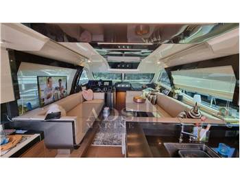Ferretti Yachts 550