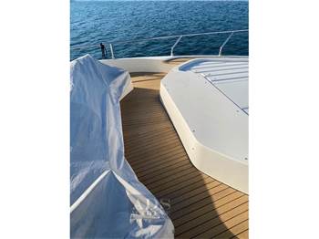 Ferretti Yachts 550
