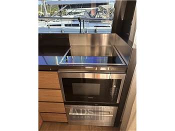 Ferretti Yachts 550