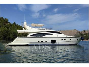 Ferretti Yachts 681
