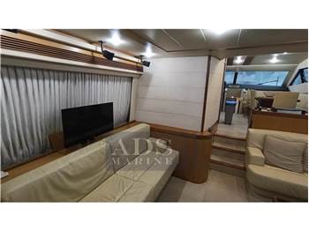 Ferretti Yachts 681