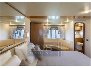 Ferretti Yachts 681