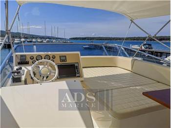 Azimut 53 Fly