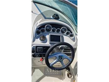 Crownline 270