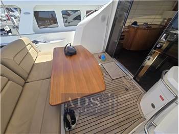 Sunseeker Predator 52