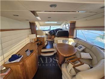 Sunseeker Predator 52