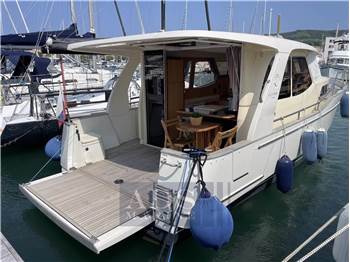 Greenline 33