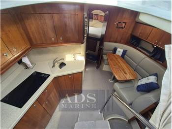Cruiser Yachts 340 Express