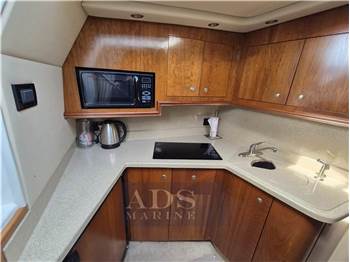 Cruiser Yachts 340 Express