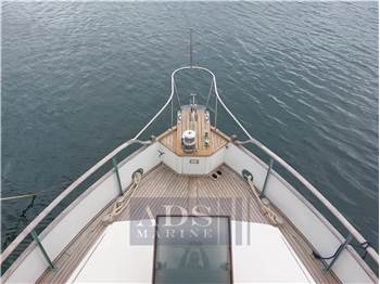 Grand Banks 42