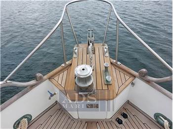 Grand Banks 42