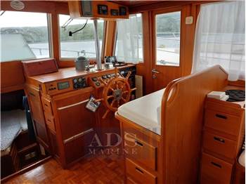 Grand Banks 42