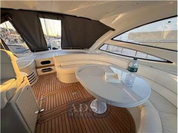 Pershing 46