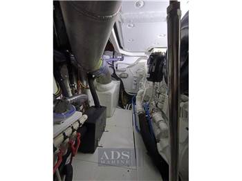 Pershing 46