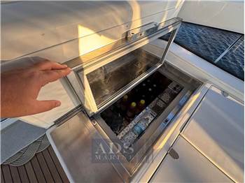 Pershing 46
