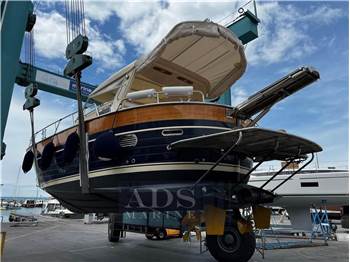 Apreamare 11 Cabinato Hard Top