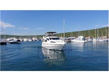 Azimut 46 Fly