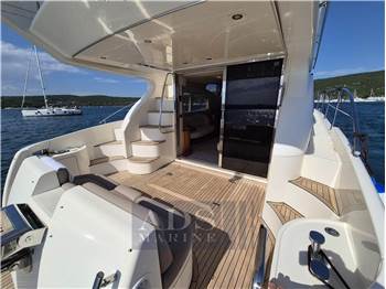 Azimut 46 Fly