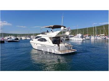 Azimut 46 Fly