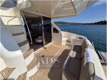 Azimut 46 Fly