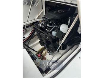 Crownline 275