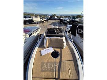 Ranieri Cantiere Next 285 Lx