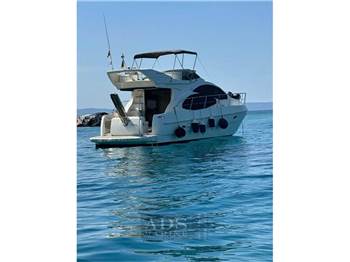 Azimut 42 Fly