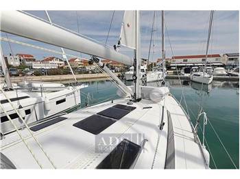 Bavaria Cruiser 37
