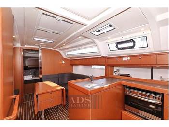 Bavaria Cruiser 37