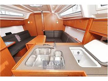 Bavaria Cruiser 37