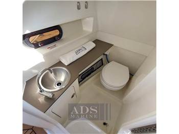 Sea Ray 270 SDX