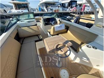 Sea Ray 270 SDX