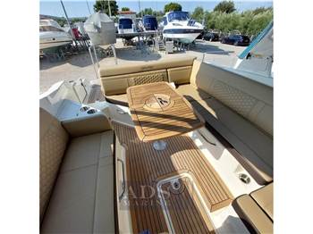 Sea Ray 270 SDX