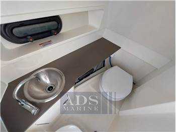 Sea Ray 270 SDX