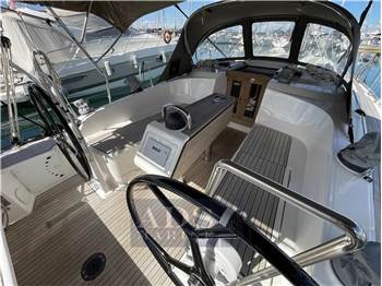 Bavaria Cruiser 37 Style
