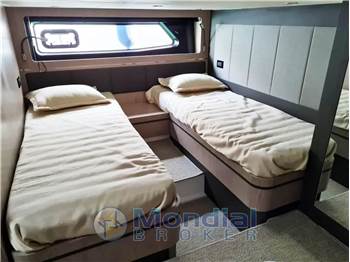 Azimut Atlantis 45