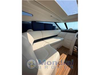 Princess Yachts V58