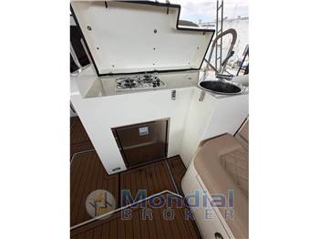 Nuova Jolly PRINCE 33 Sport Cabin