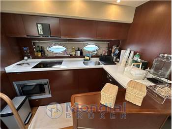 Princess Yachts V 56
