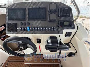Nuova Jolly PRINCE 33 Sport Cabin